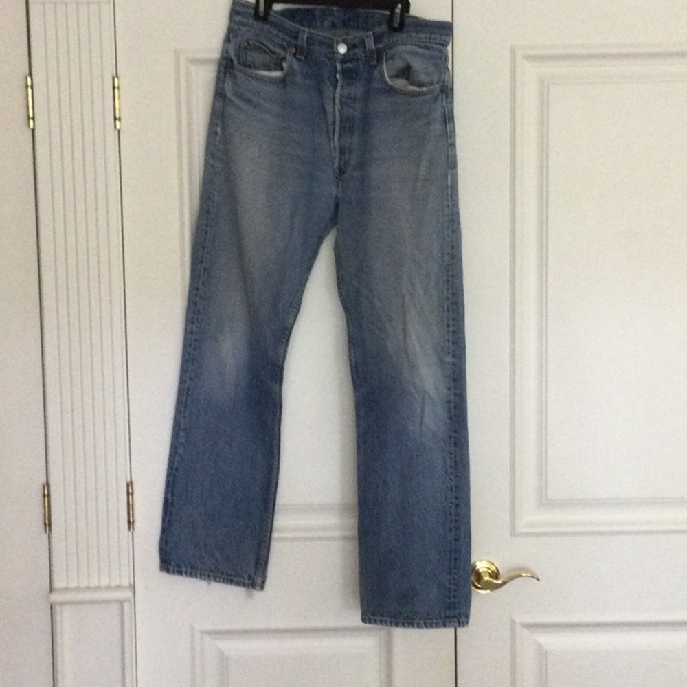 Vintage Levi straight leg Jean with button fly